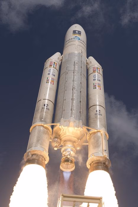 Une fusée Ariane 5 au décollage