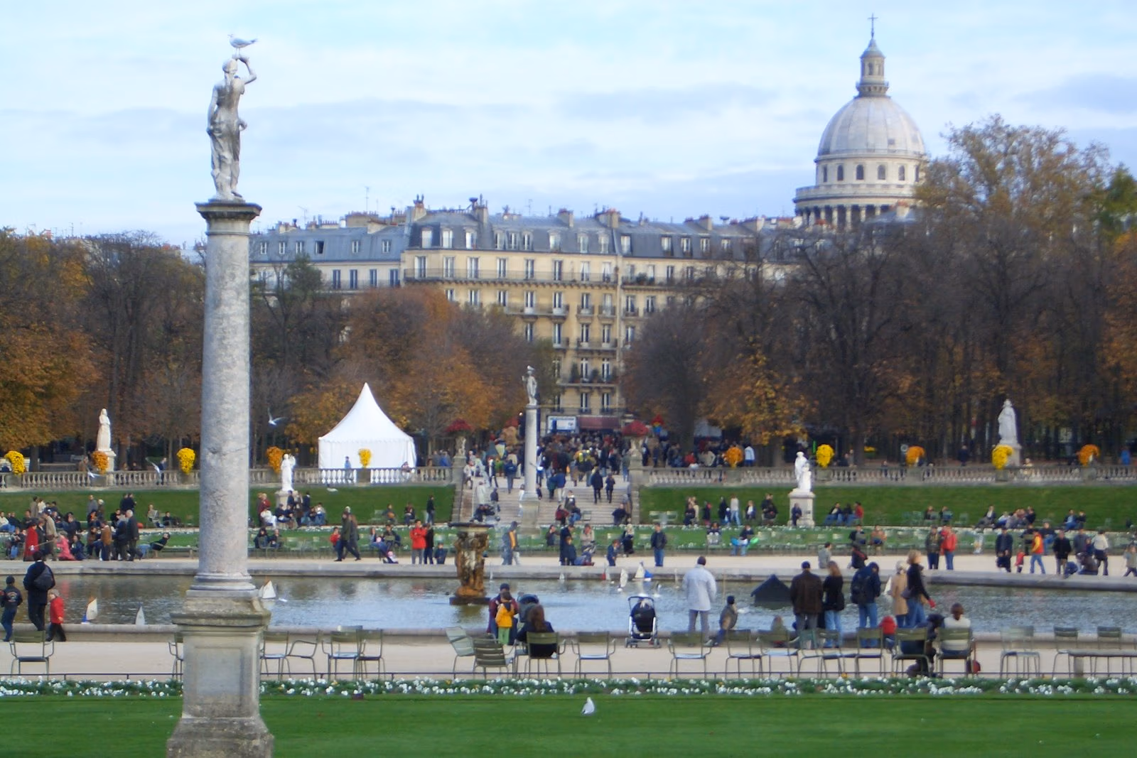 Jardín de Luxemburgo y Panthéon en París