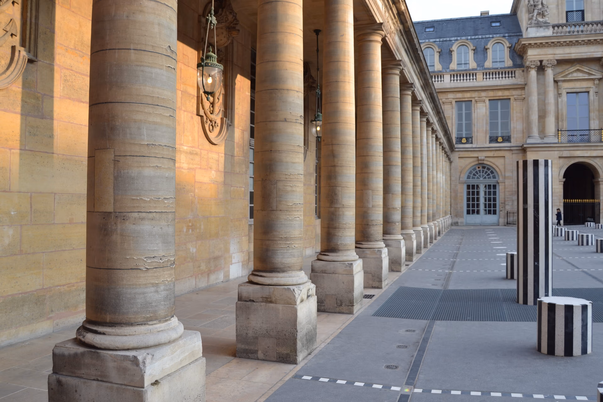 Arcadas del Palais-Royal en París