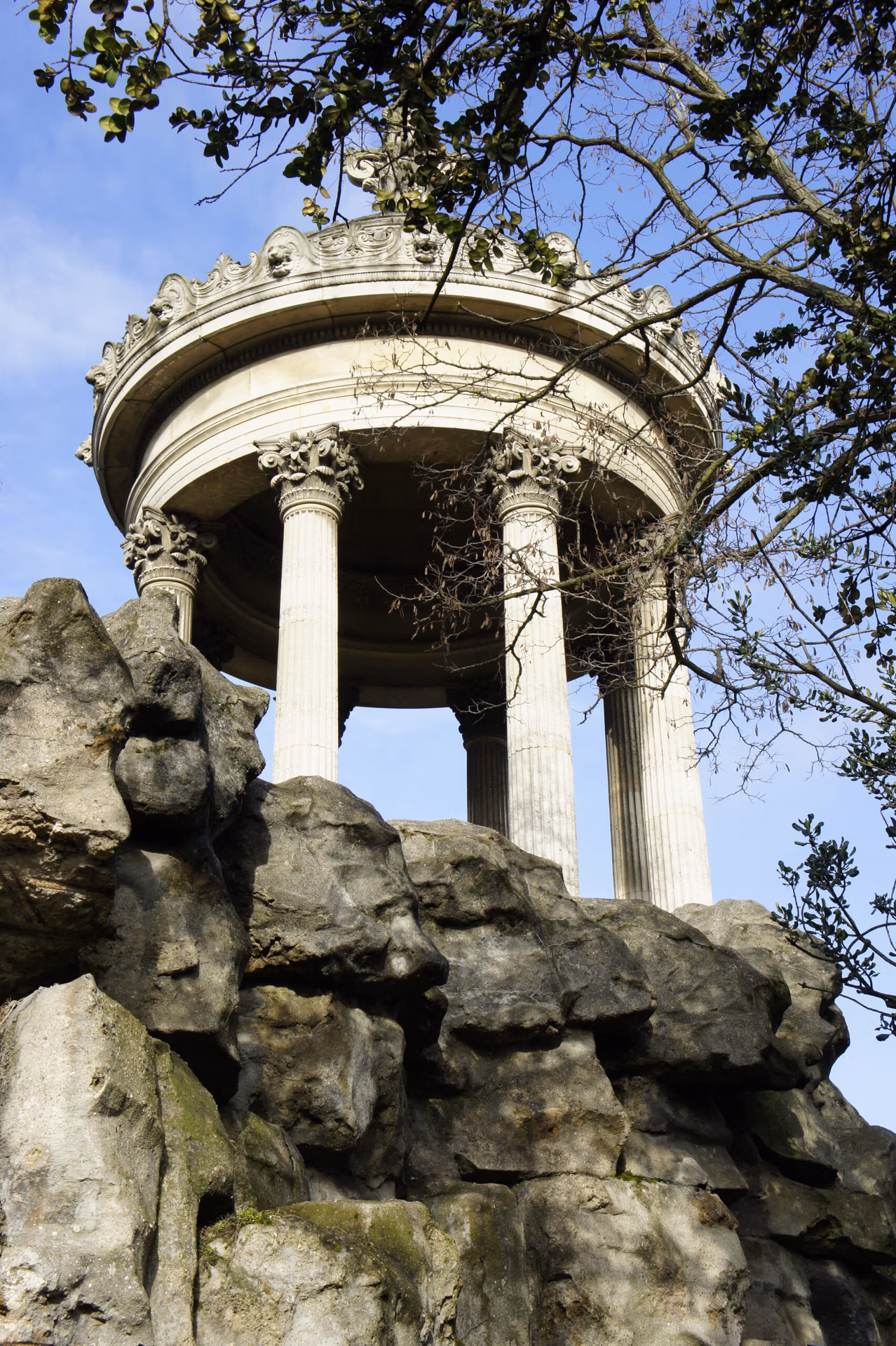 Temple de la Sibylle en Parc des Buttes-Chaumont