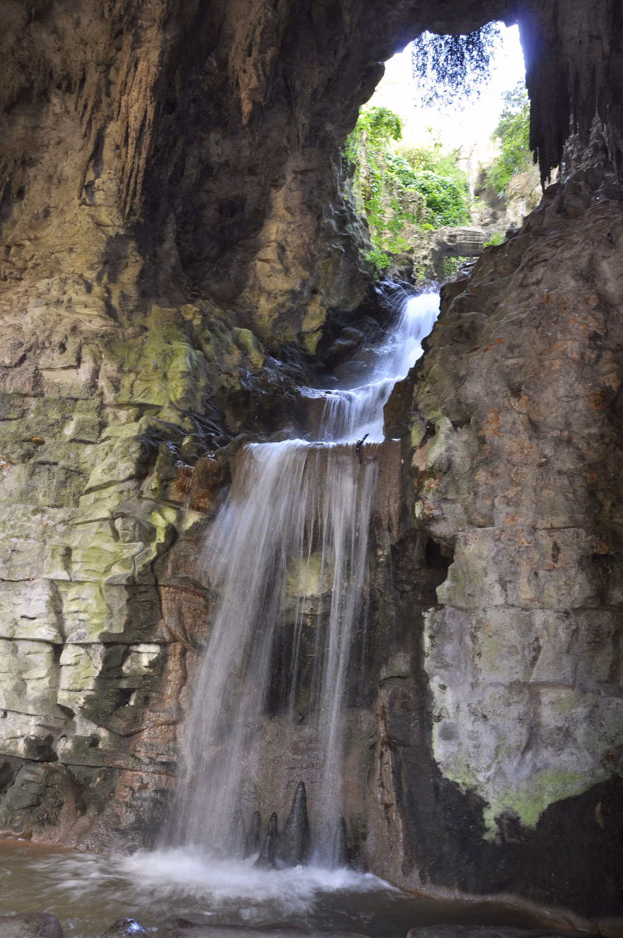 Cascada en Parc des Buttes-Chaumont