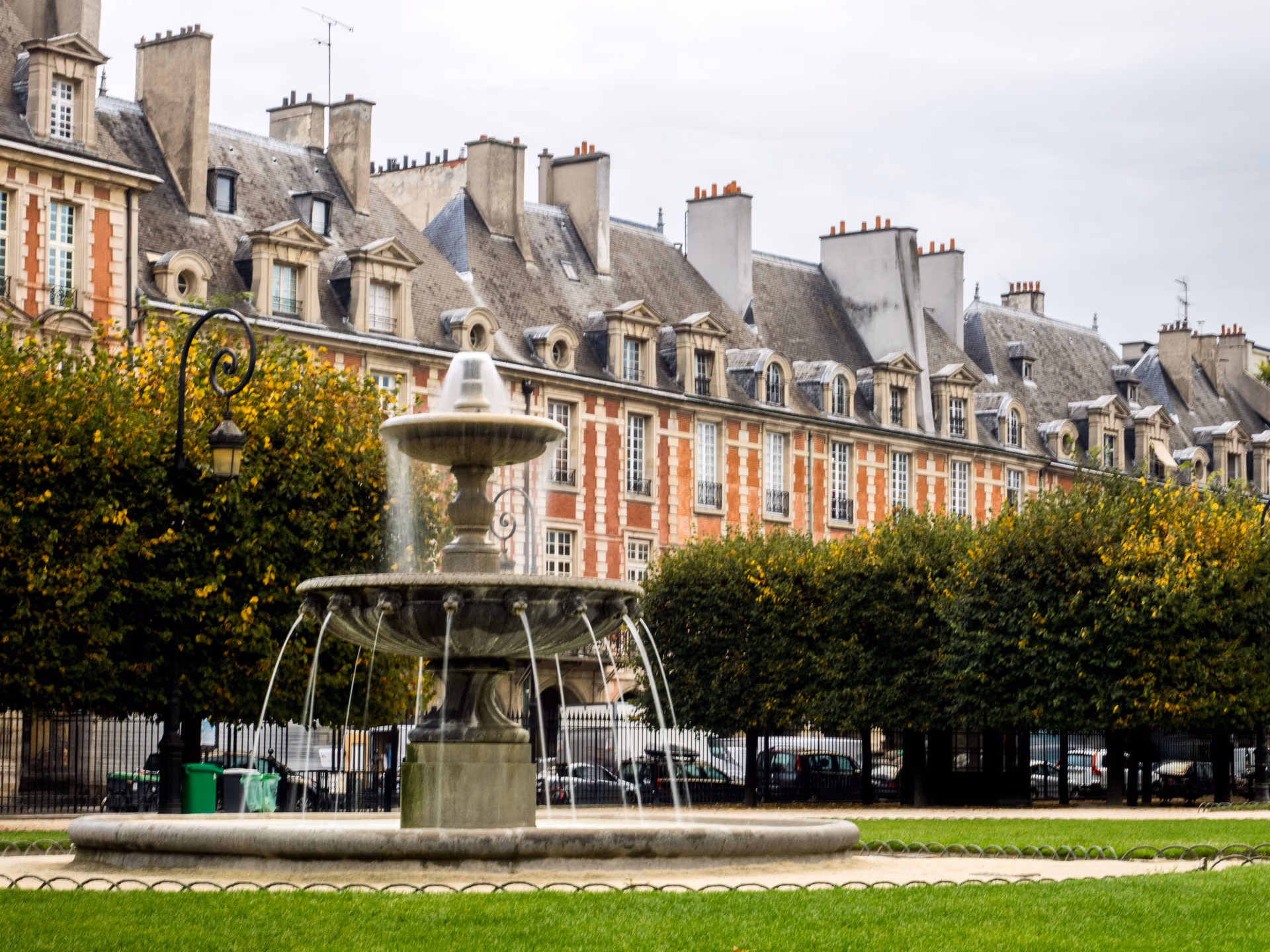Place des Vosges en París