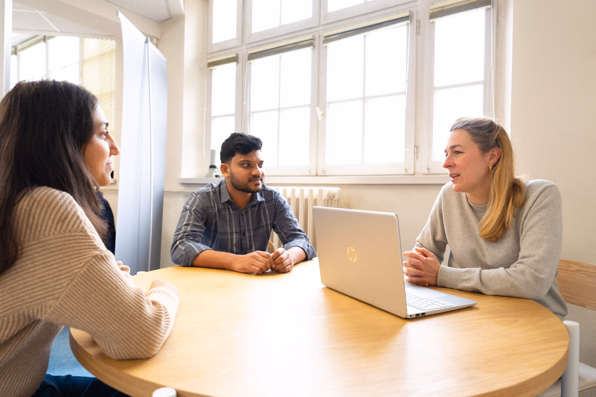 Réunion d’accompagnement d’un étudiant international avec la Direction des Études de DSTI